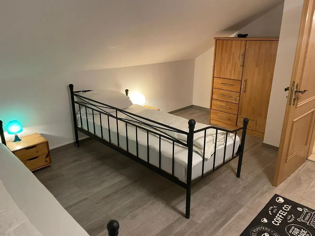 Monteursunterkunft Egenhofen - Fitters' Accommodation With Shared Kitchen